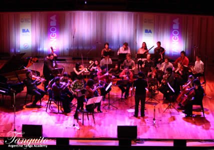 We couldn't see every concert at the Tango Festival, but we tried our best. Fantastibulous... and free!